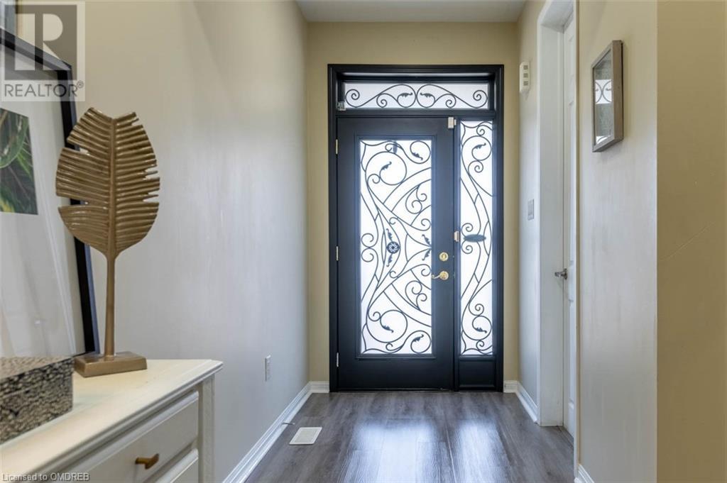 930 Farmstead Drive, Milton, Ontario  L9T 8H9 - Photo 2 - 40523948