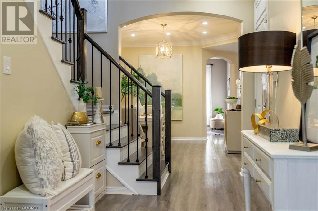 930 Farmstead Drive, Milton, Ontario  L9T 8H9 - Photo 3 - 40523948