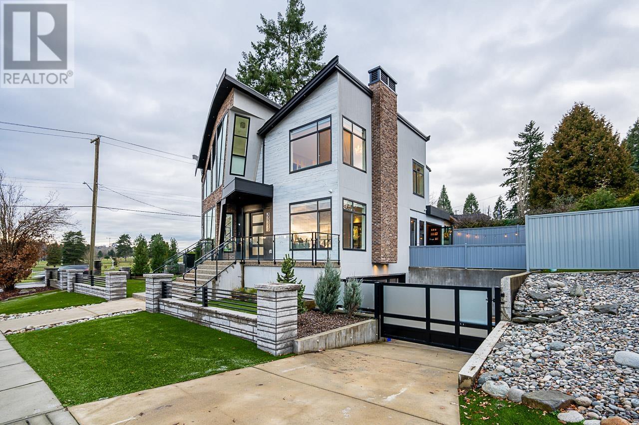 5225 Eglinton Street, Burnaby, British Columbia  V5G 2B3 - Photo 2 - R2840679