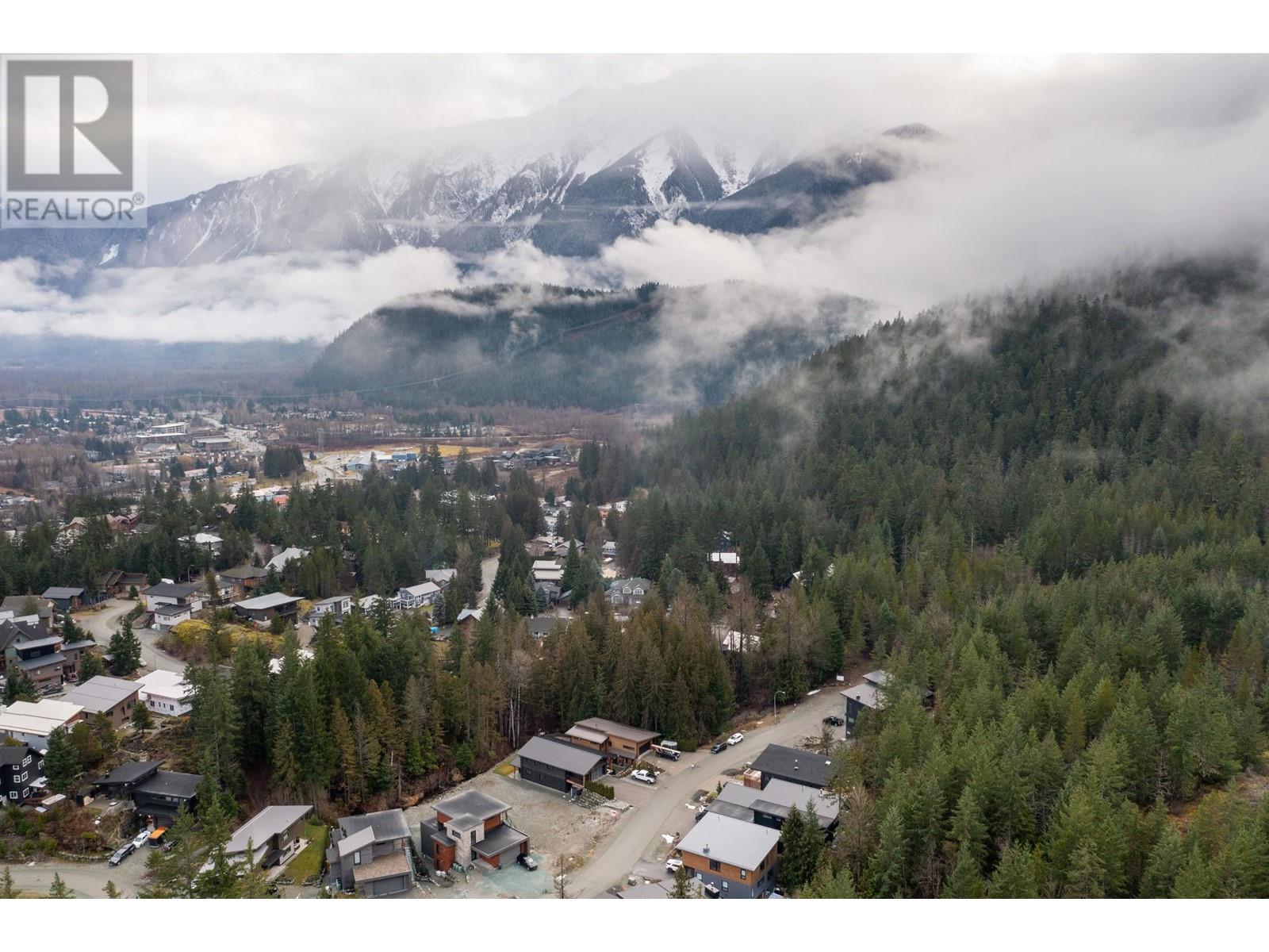 1317 Eagle Drive, Pemberton, British Columbia  V0N 2L0 - Photo 2 - R2840721