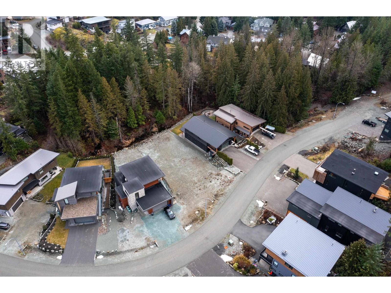 1317 Eagle Drive, Pemberton, British Columbia  V0N 2L0 - Photo 3 - R2840721