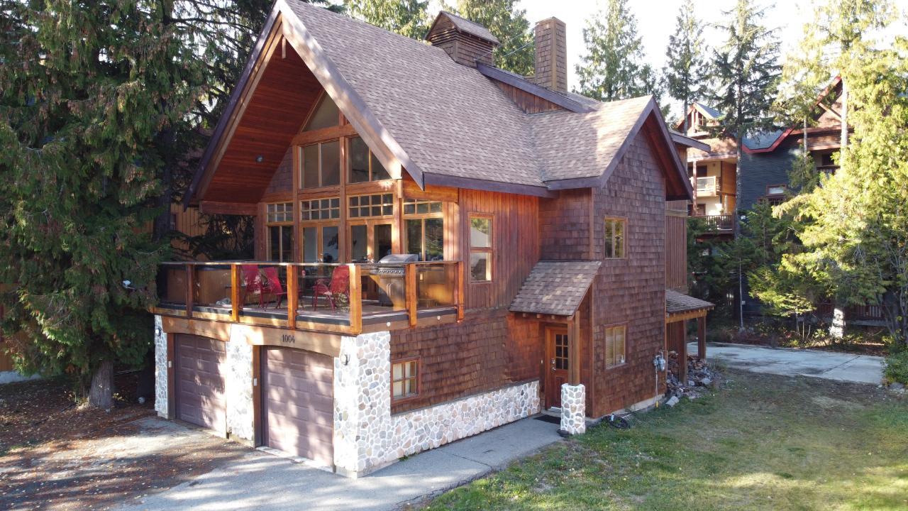 1004 OLAUS WAY, rossland, British Columbia