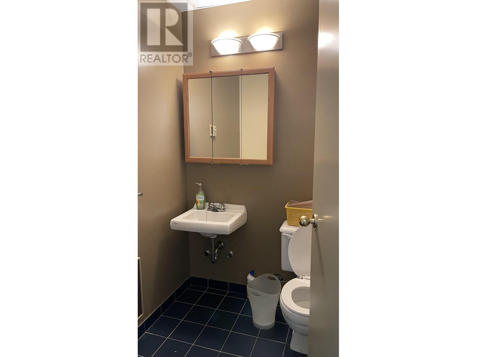 5438 Imperial Street, Burnaby, British Columbia  V5J 1E6 - Photo 3 - C8055966