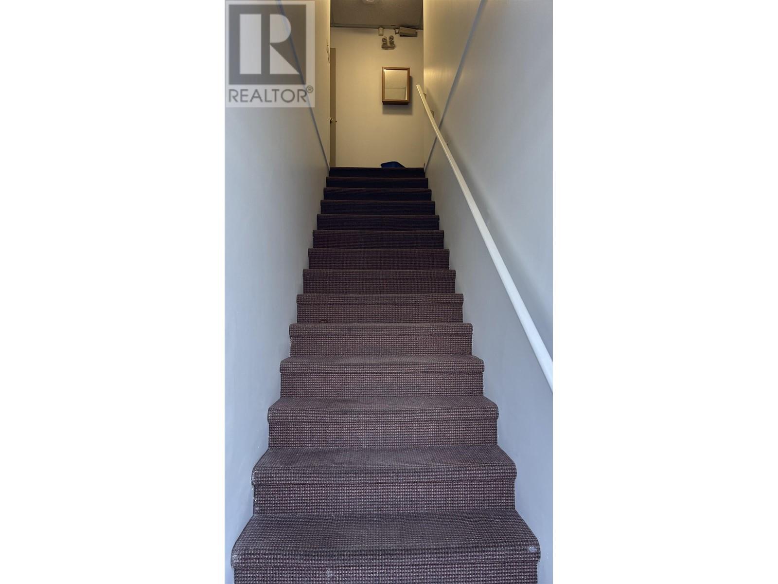 5438 Imperial Street, Burnaby, British Columbia  V5J 1E6 - Photo 2 - C8055966