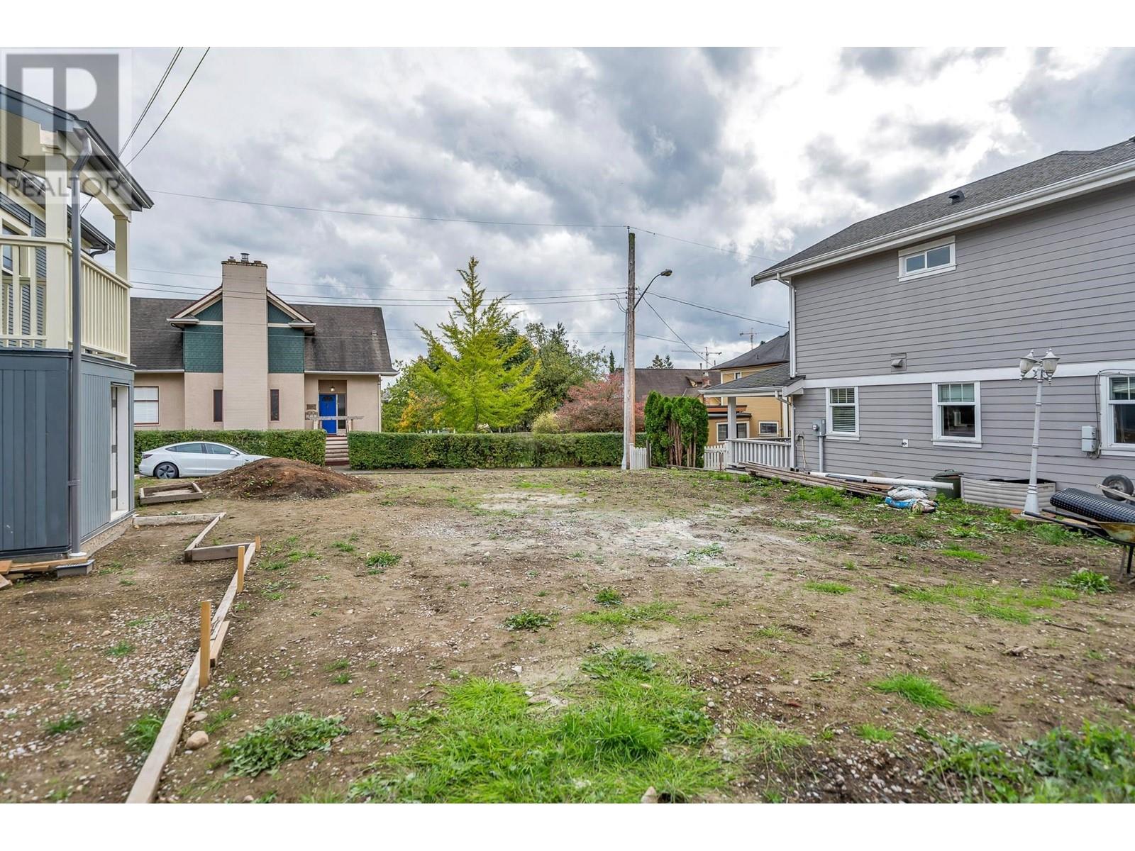 219 Townsend Place, New Westminster, British Columbia  V0V 0V0 - Photo 2 - R2840917