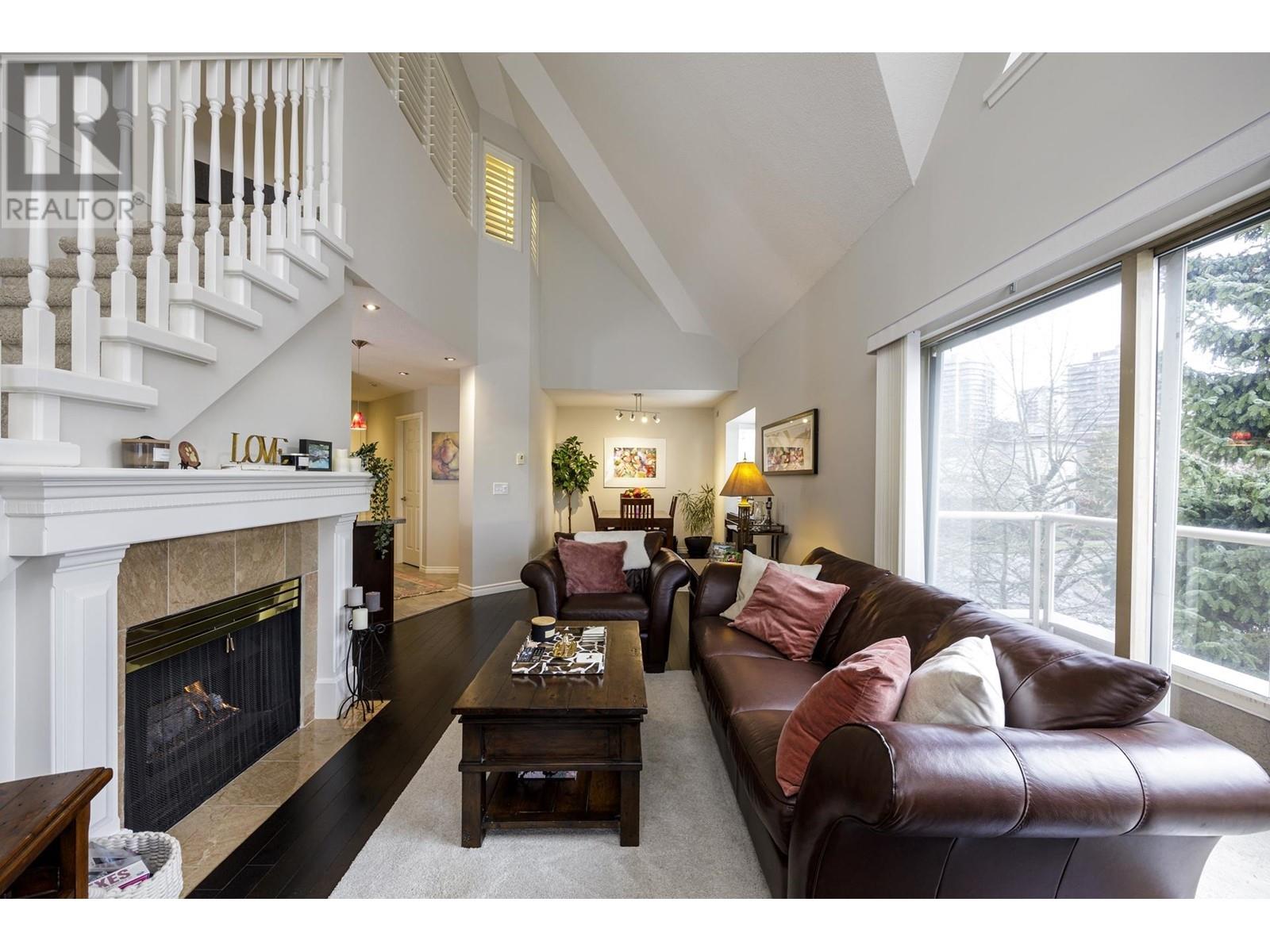 304 751 Chesterfield Avenue, North Vancouver, British Columbia  V7M 3L8 - Photo 5 - R2840808