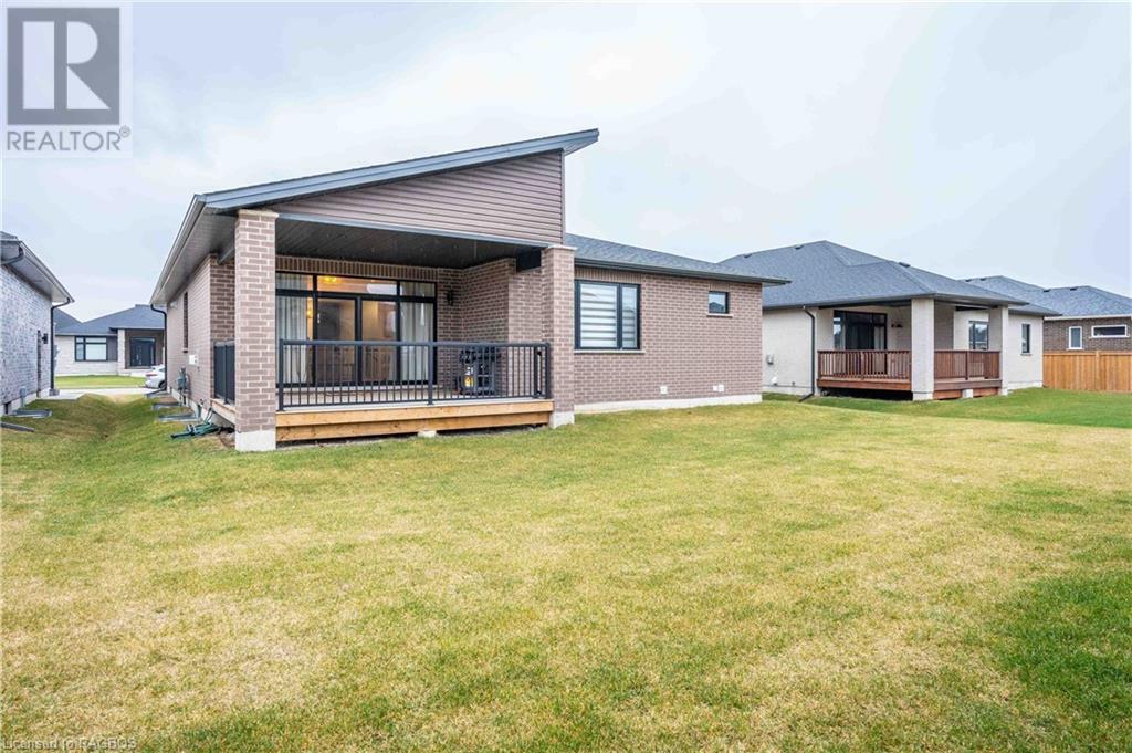 327 Normanton Street, Saugeen Shores, Ontario  N0H 2C3 - Photo 12 - 40525516