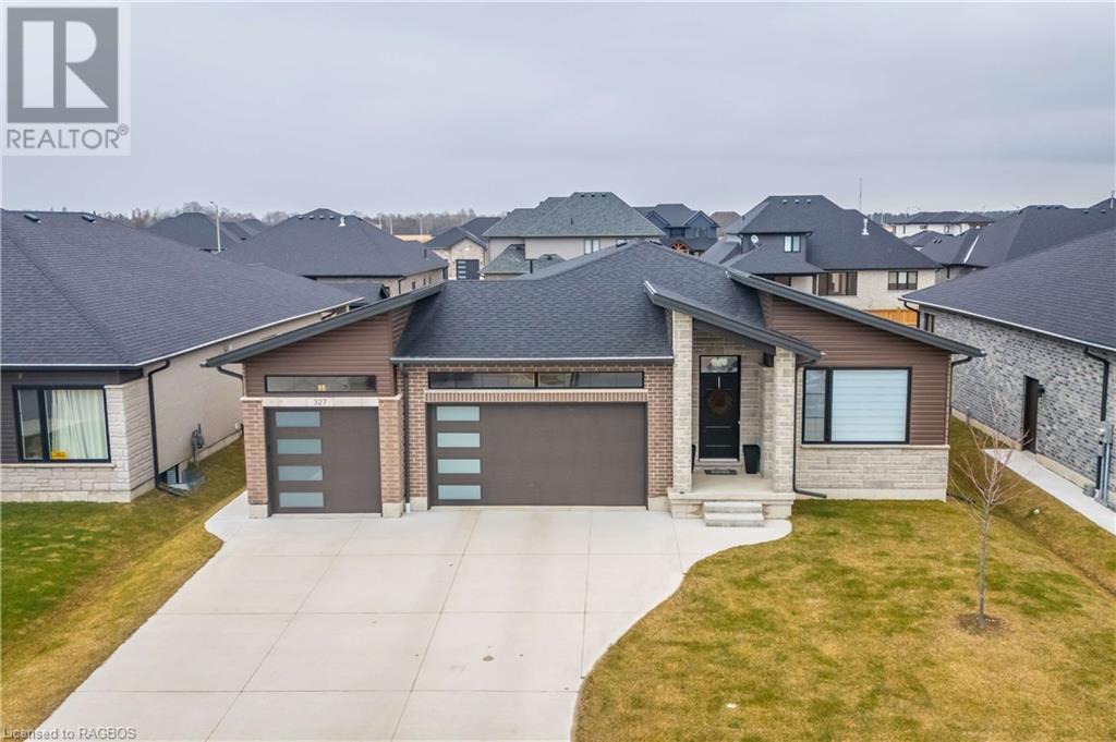 327 Normanton Street, Saugeen Shores, Ontario  N0H 2C3 - Photo 2 - 40525516