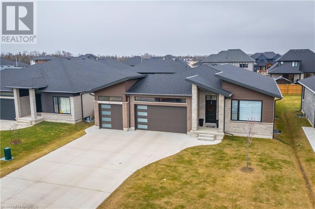 327 Normanton Street, Saugeen Shores, Ontario  N0H 2C3 - Photo 3 - 40525516