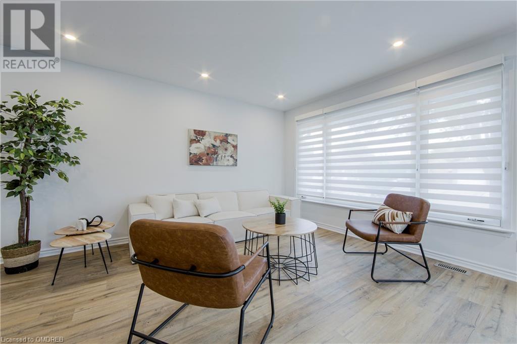 70 Wilton Drive, Brampton, Ontario  L6W 3A1 - Photo 6 - 40528082