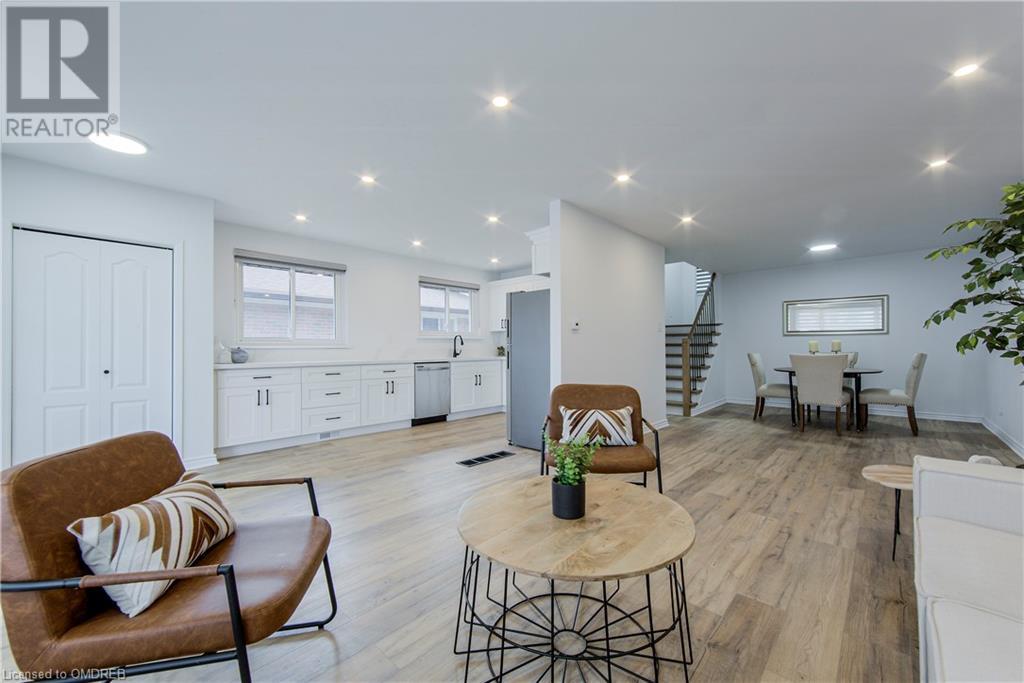 70 Wilton Drive, Brampton, Ontario  L6W 3A1 - Photo 8 - 40528082