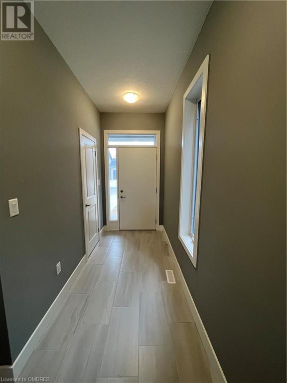 429 Edgevalley Road, London, Ontario  N5V 5J4 - Photo 2 - 40528029