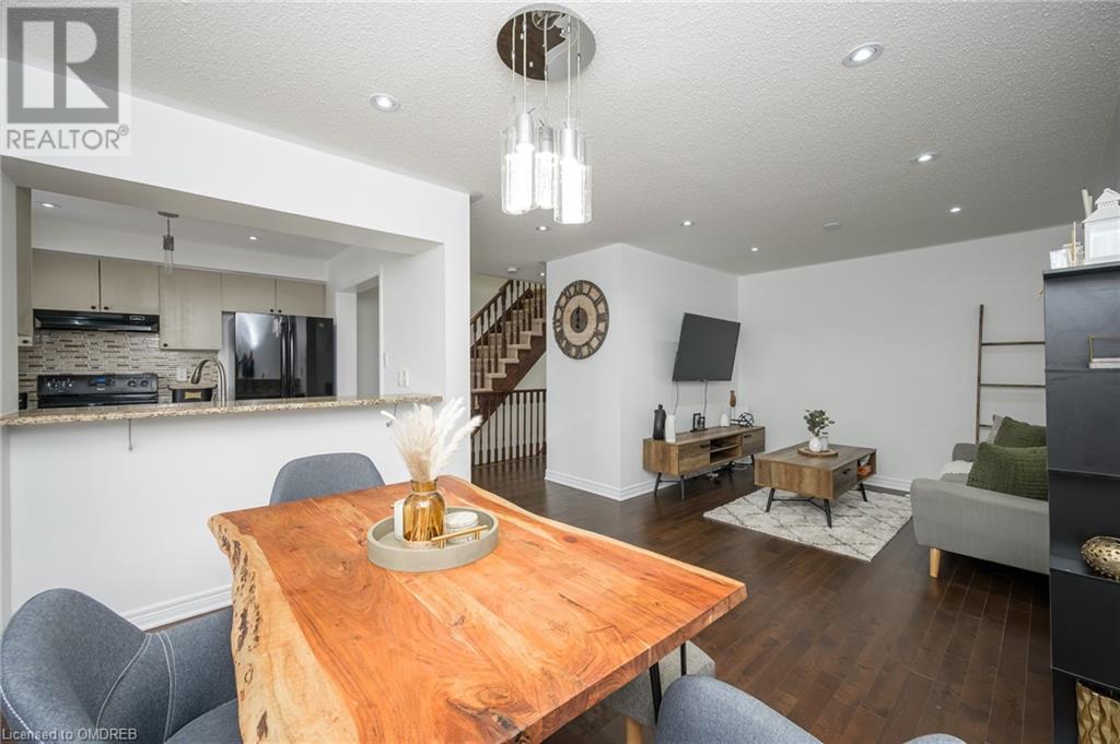 915 Nadalin Heights, Milton, Ontario  L9T 8R1 - Photo 10 - 40527732