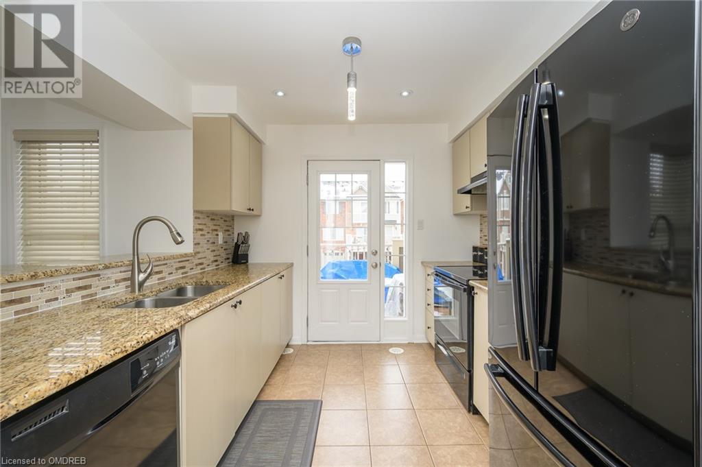 915 Nadalin Heights, Milton, Ontario  L9T 8R1 - Photo 11 - 40527732