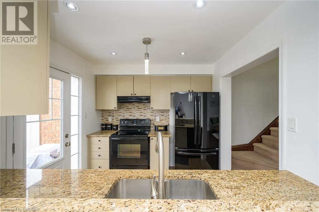 915 Nadalin Heights, Milton, Ontario  L9T 8R1 - Photo 13 - 40527732