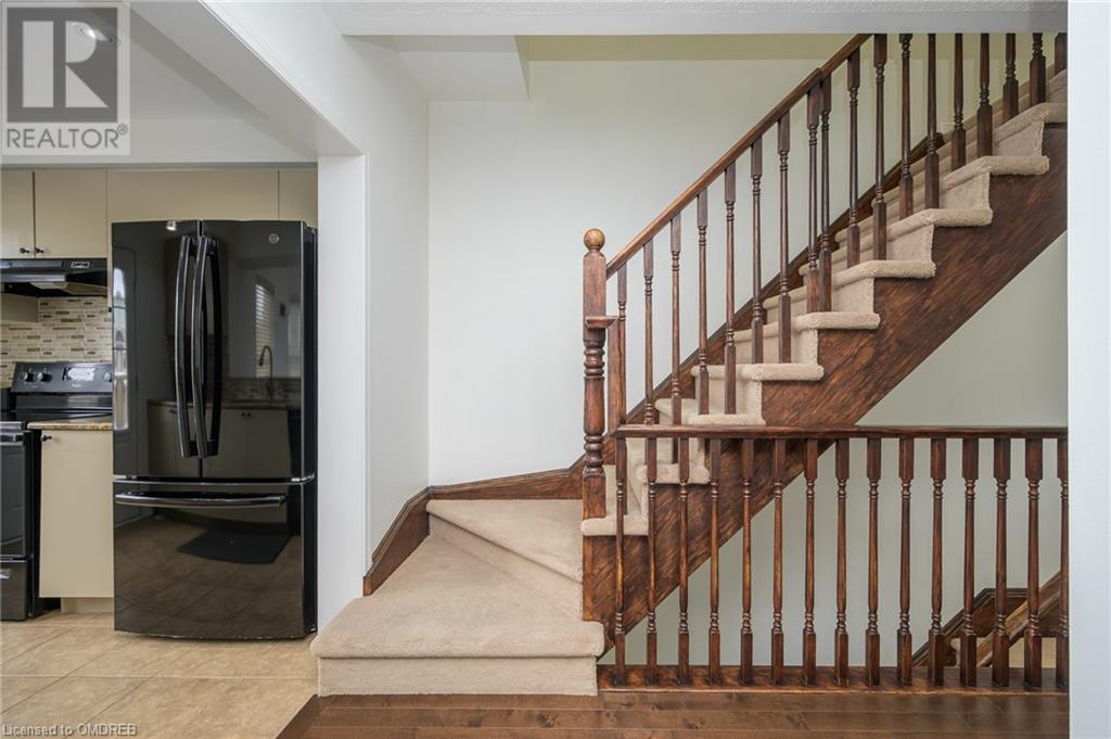 915 Nadalin Heights, Milton, Ontario  L9T 8R1 - Photo 15 - 40527732