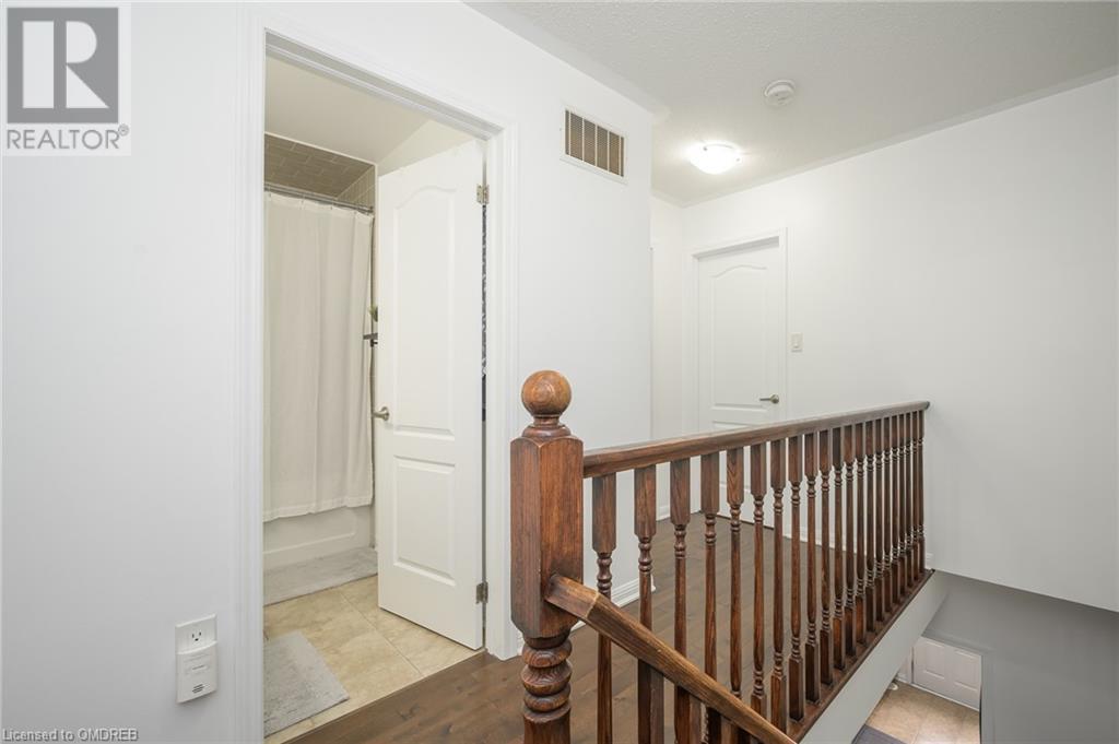 915 Nadalin Heights, Milton, Ontario  L9T 8R1 - Photo 16 - 40527732