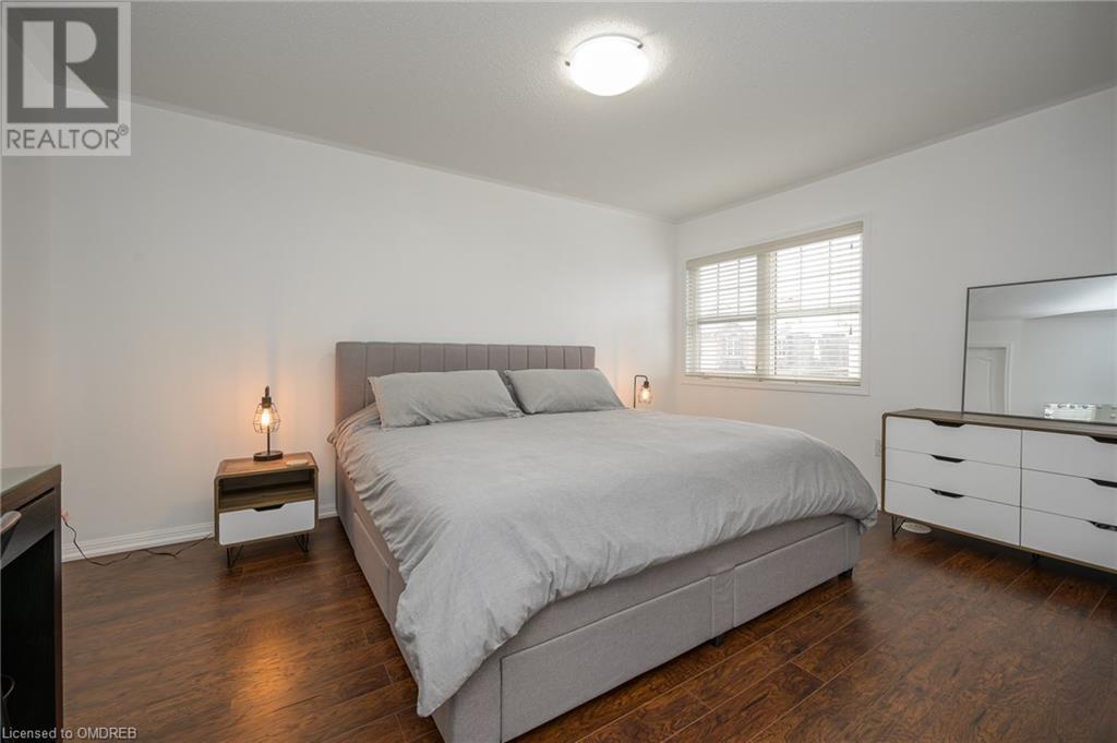 915 Nadalin Heights, Milton, Ontario  L9T 8R1 - Photo 19 - 40527732