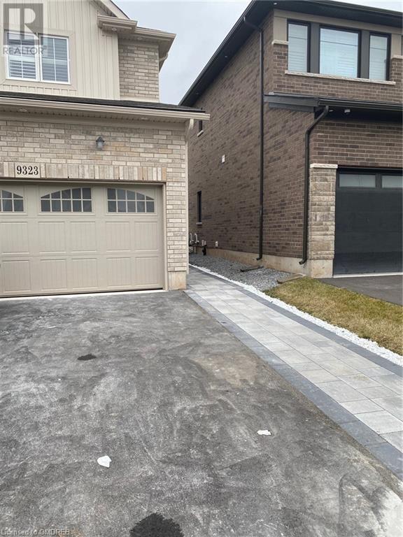 9323 White Oak Avenue, Niagara Falls, Ontario  L2G 0E9 - Photo 2 - 40525805