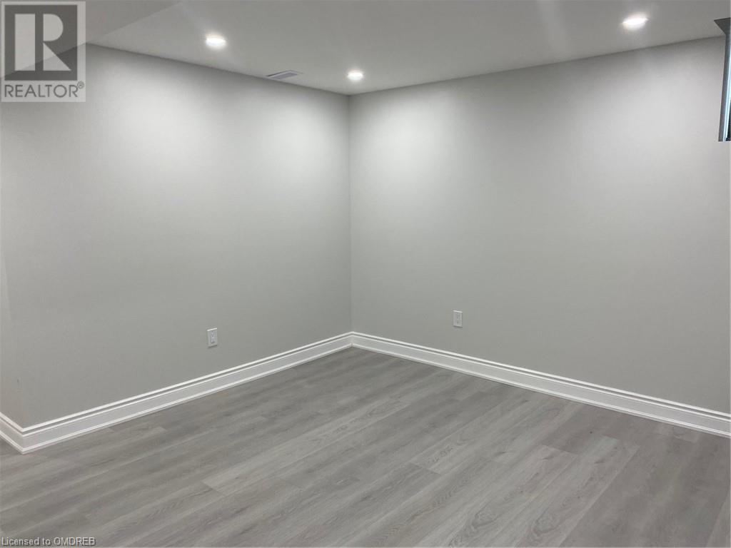 9323 White Oak Avenue, Niagara Falls, Ontario  L2G 0E9 - Photo 8 - 40525805