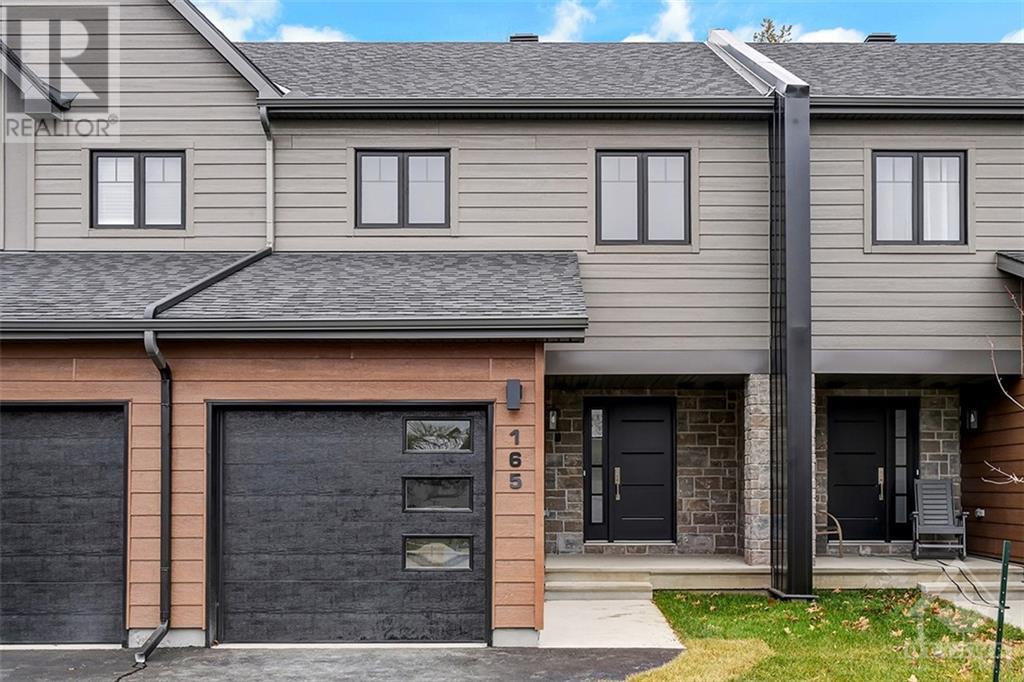 165 DARQUISE STREET, rockland, Ontario