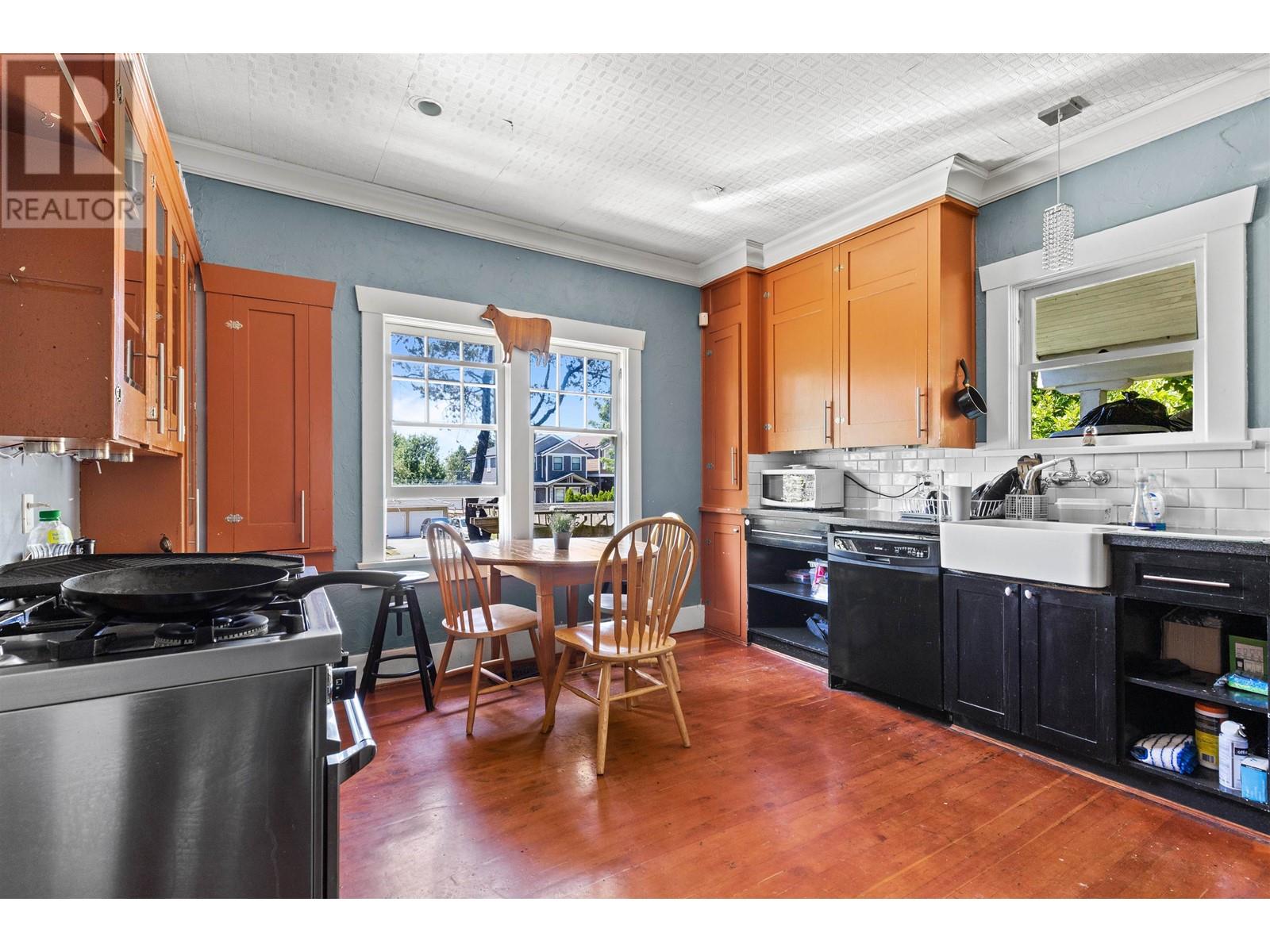 1217 Sixth Avenue, New Westminster, British Columbia  V3M 2C1 - Photo 10 - R2840954