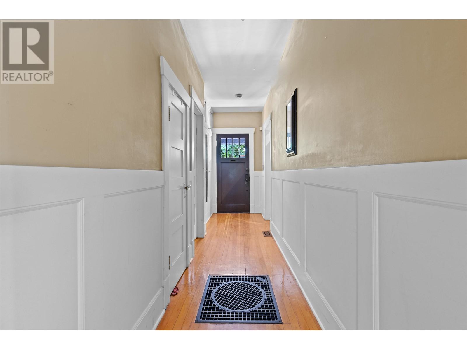 1217 Sixth Avenue, New Westminster, British Columbia  V3M 2C1 - Photo 9 - R2840954
