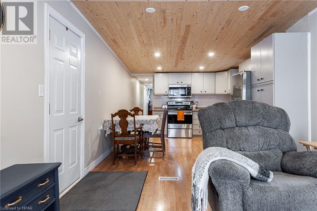 135 Ash Street, Crystal Lake, Ontario  N5A 6S6 - Photo 5 - 40528326