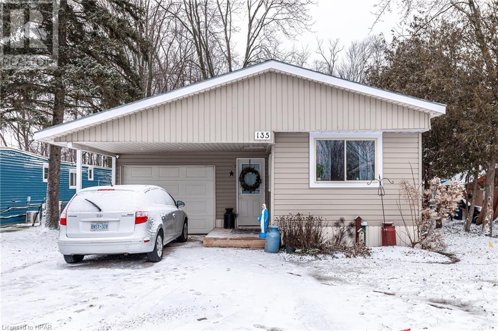 135 Ash Street, Crystal Lake, Ontario  N5A 6S6 - Photo 1 - 40528326