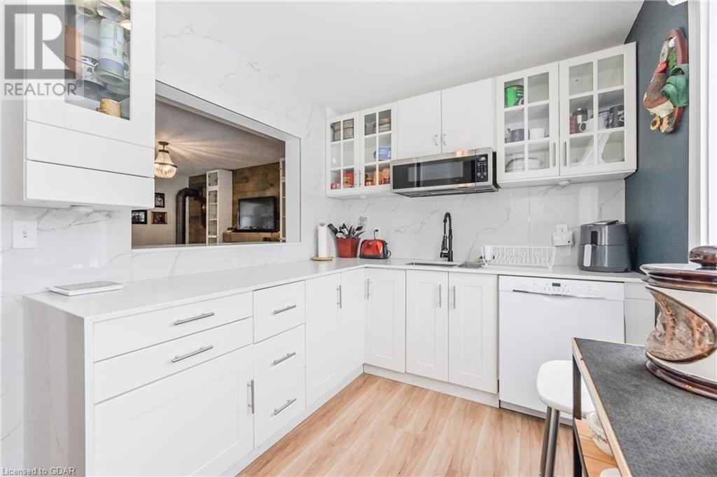 12 Churchill Crescent, Centre Wellington, Ontario  N1M 2J4 - Photo 11 - 40528393