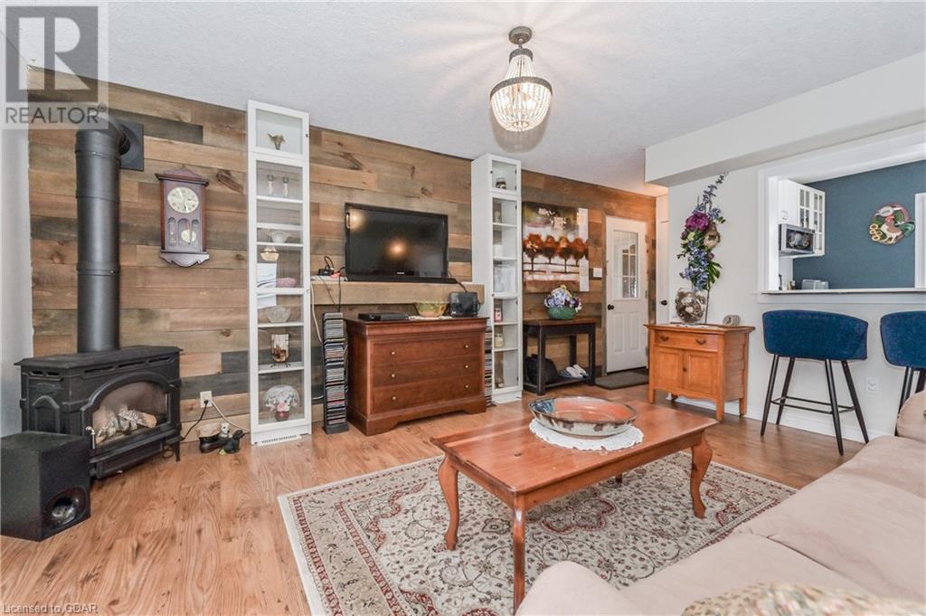 12 Churchill Crescent, Centre Wellington, Ontario  N1M 2J4 - Photo 5 - 40528393