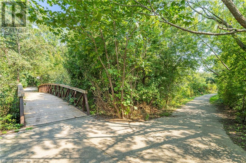 2103 Summer Heights Trail, Oakville, Ontario  L6M 3V8 - Photo 4 - 40524464