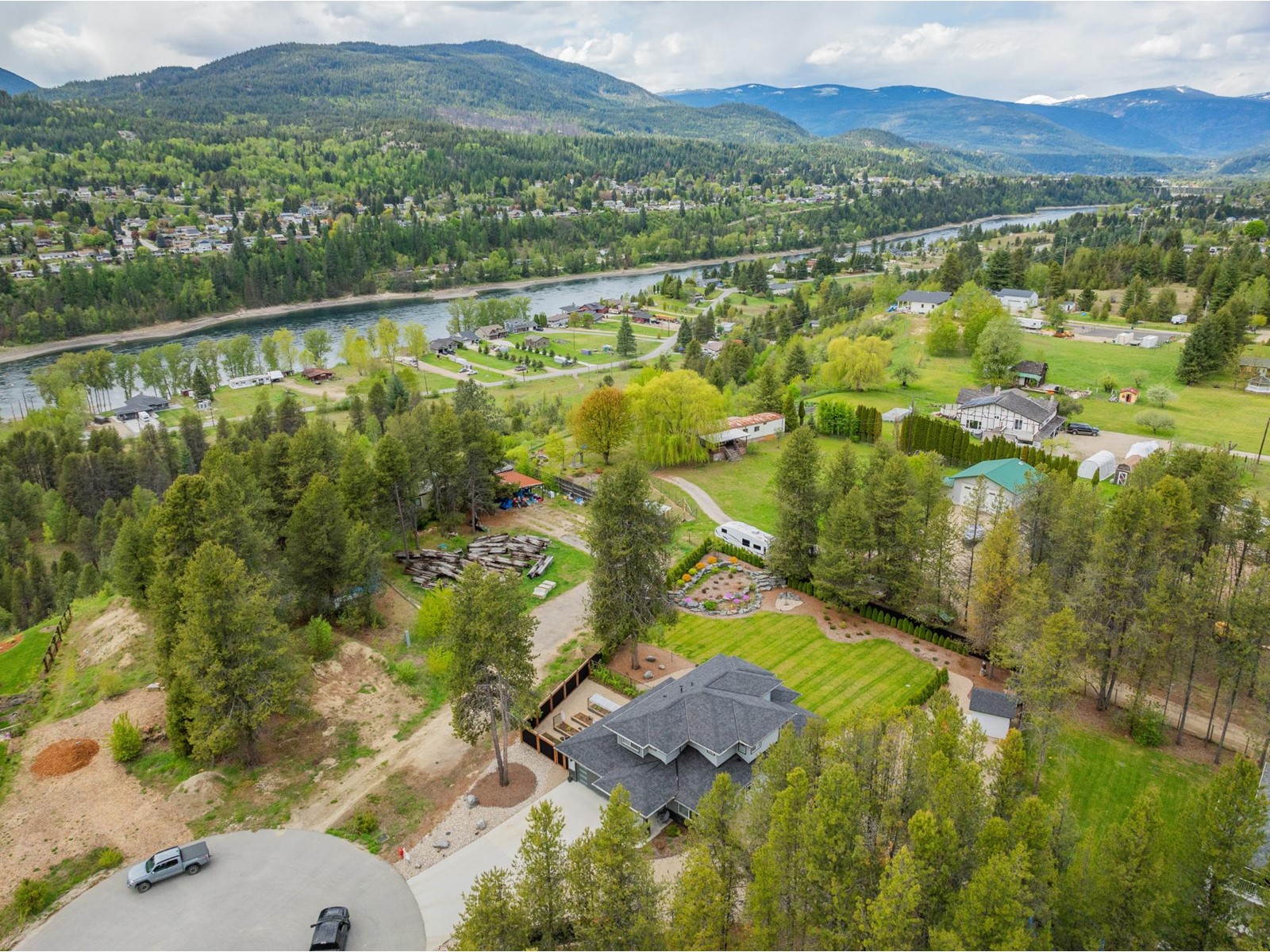 740 Prairie South Road, Castlegar, British Columbia  V1N 4K6 - Photo 57 - 2474539