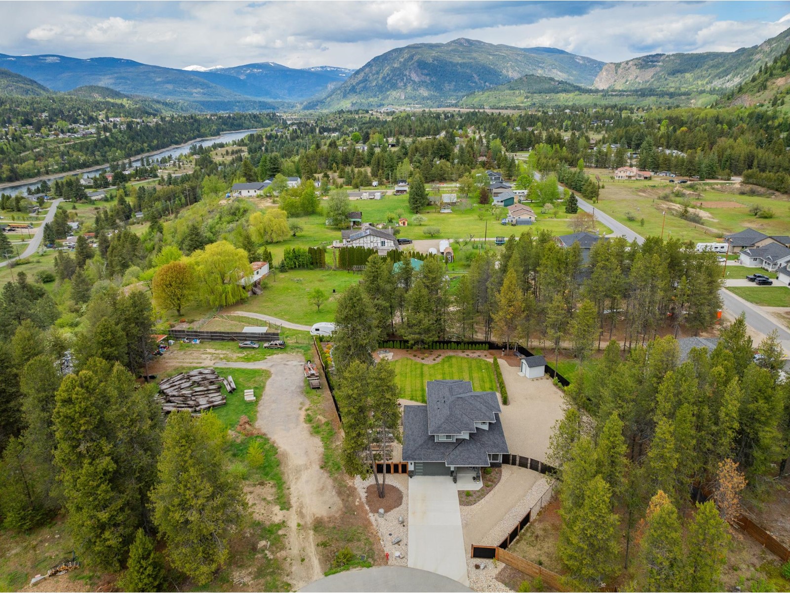 740 Prairie South Road, Castlegar, British Columbia  V1N 4K6 - Photo 56 - 2474539