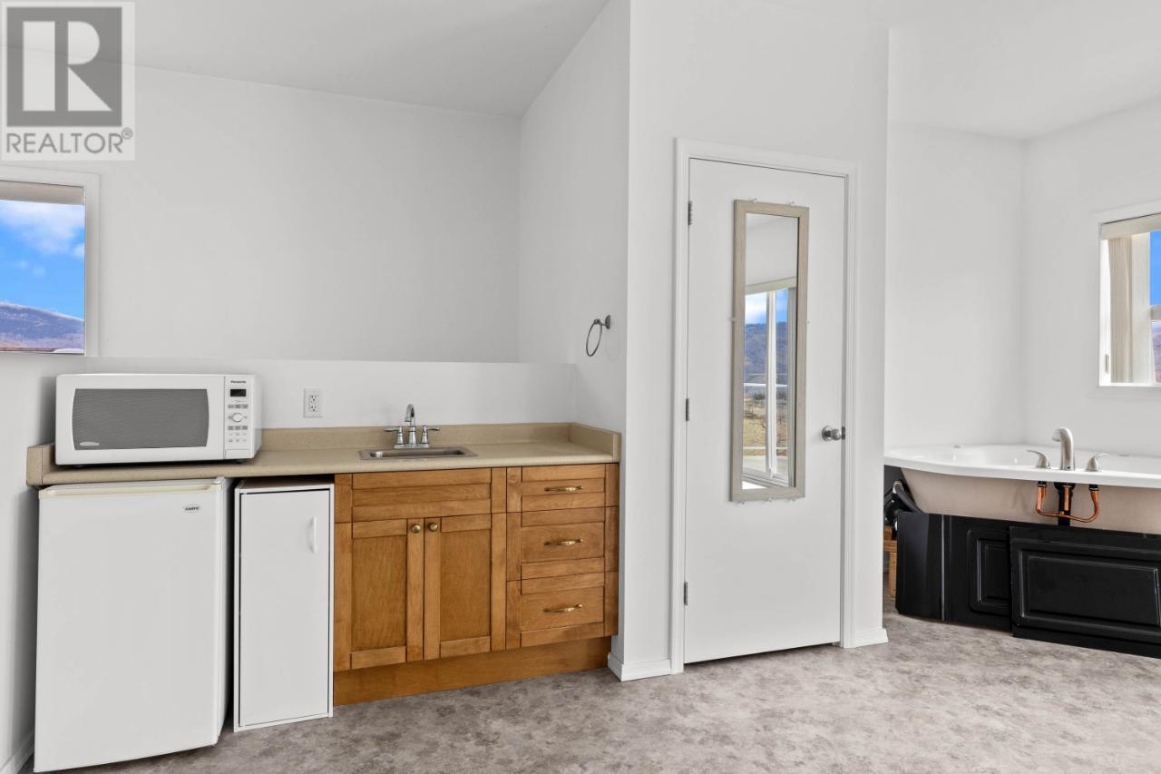1415 Ranch Road, Kamloops, British Columbia   - Photo 20 - 175966
