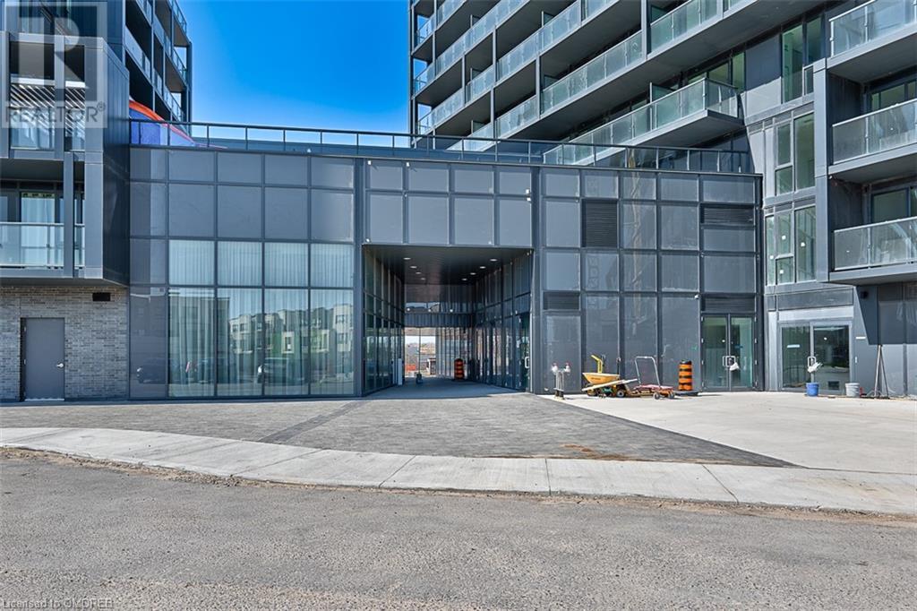 3200 Dakota Common Unit# B215, Burlington, Ontario  L7M 2A7 - Photo 2 - 40527880