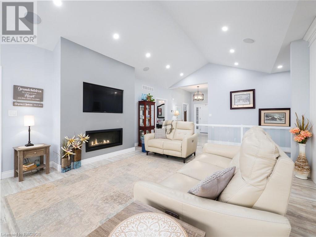 123 Ivy Drive, Georgian Bluffs, Ontario  N0H 2T0 - Photo 7 - 40526591