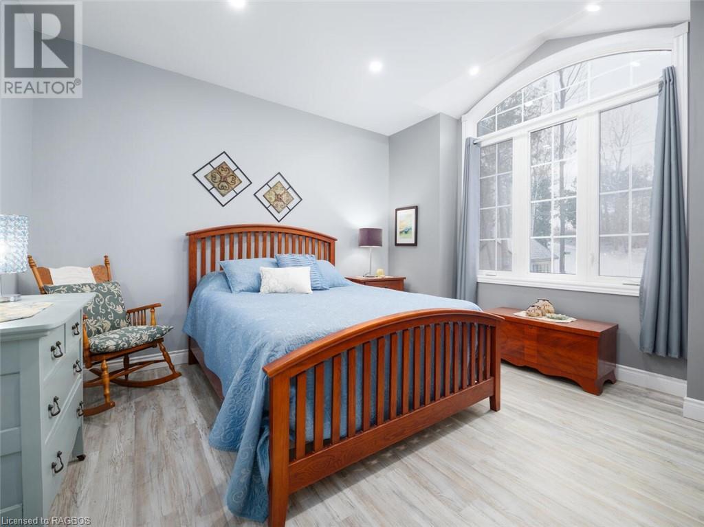 123 Ivy Drive, Georgian Bluffs, Ontario  N0H 2T0 - Photo 18 - 40526591