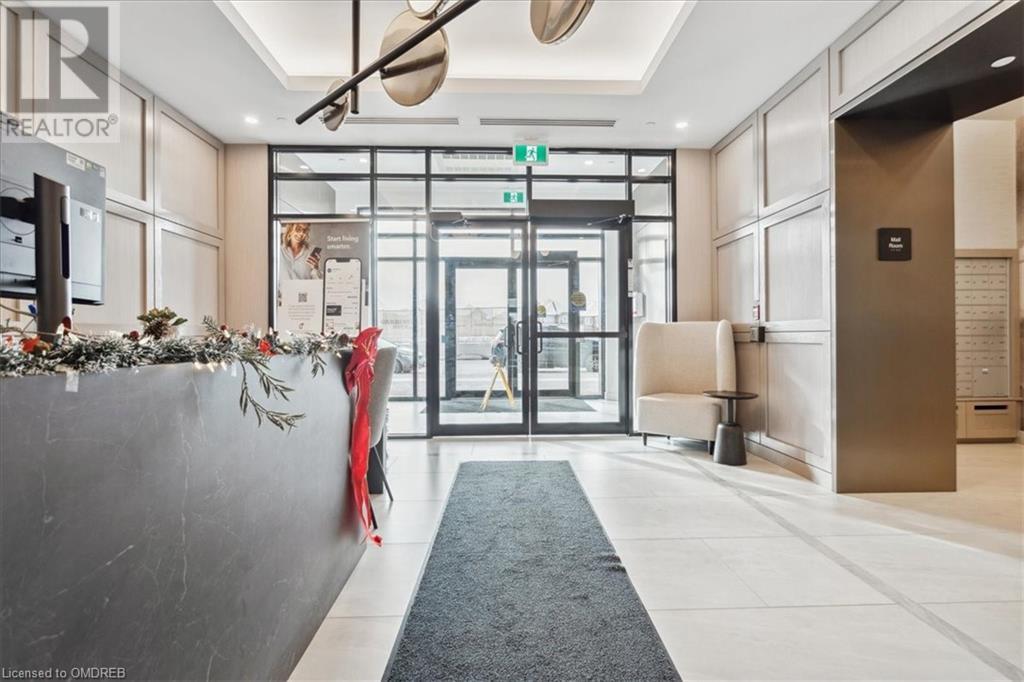 3265 Carding Mill Trail Unit# 401, Oakville, Ontario  L6M 0W6 - Photo 3 - 40528089