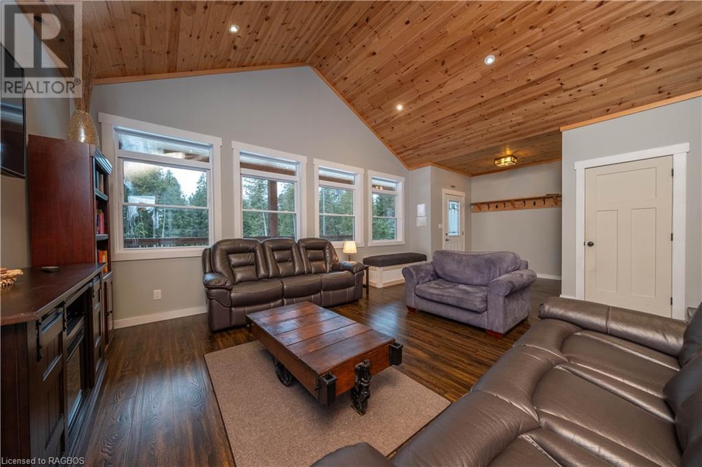 4 Ronald Street, Northern Bruce Peninsula, Ontario  N0H 1X0 - Photo 10 - 40528144