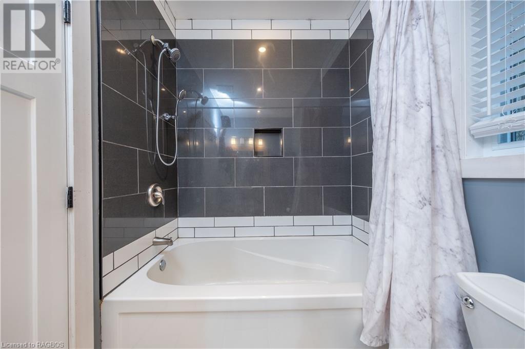 4 Ronald Street, Northern Bruce Peninsula, Ontario  N0H 1X0 - Photo 30 - 40528144