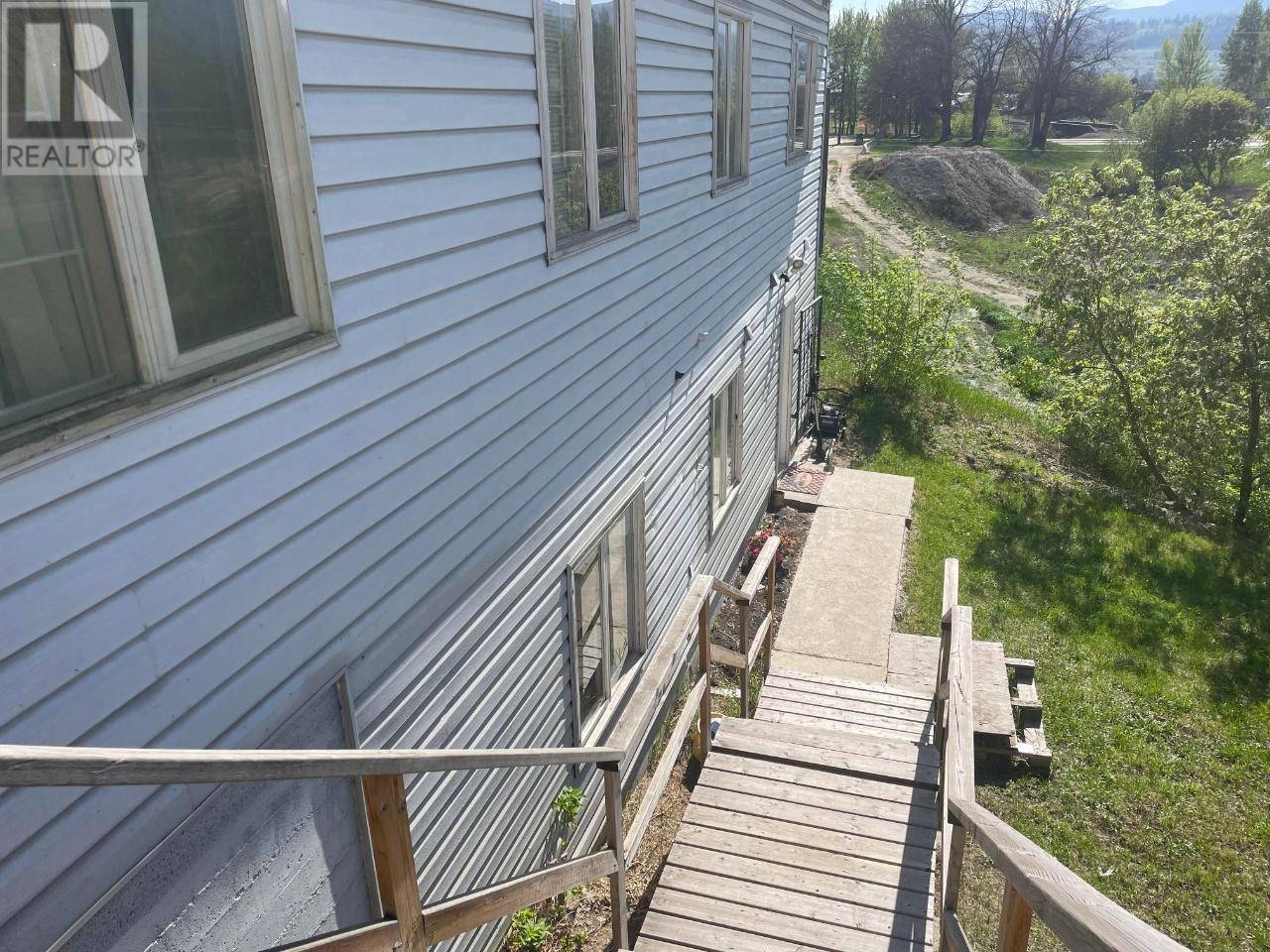 722 First Ave, Chase, British Columbia   - Photo 14 - 176265