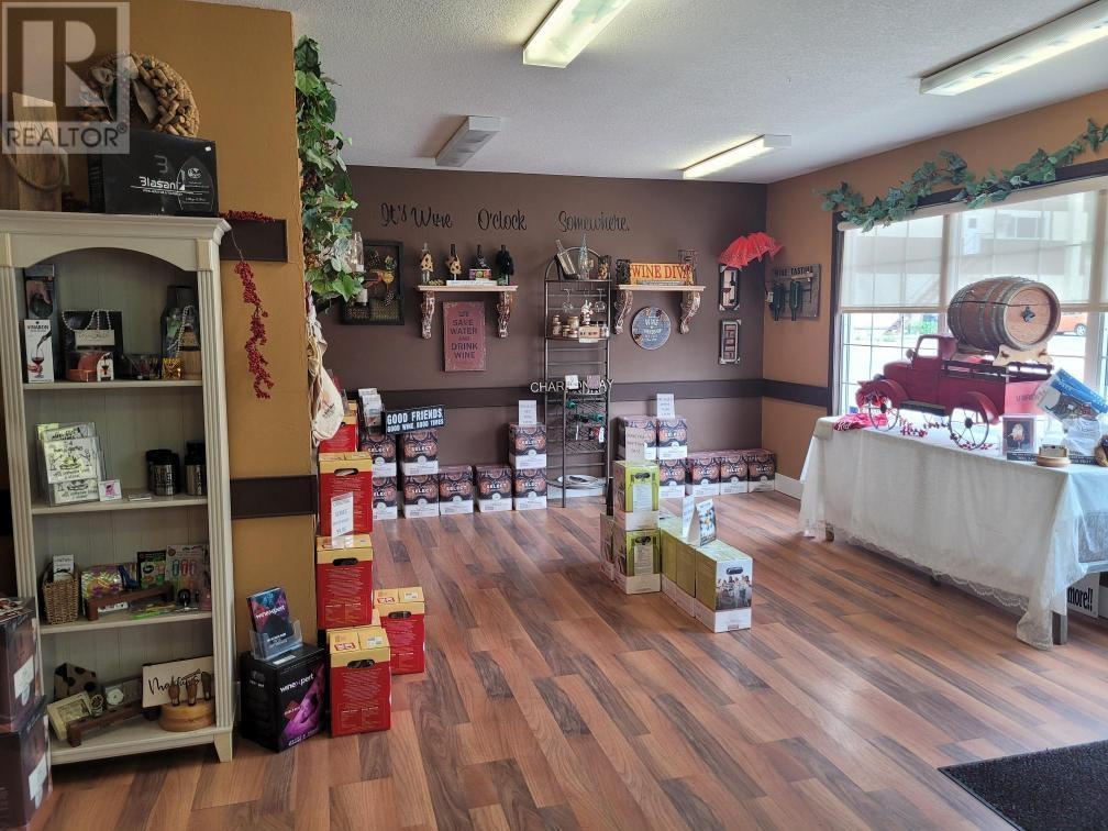 722 First Ave, Chase, British Columbia   - Photo 2 - 176265