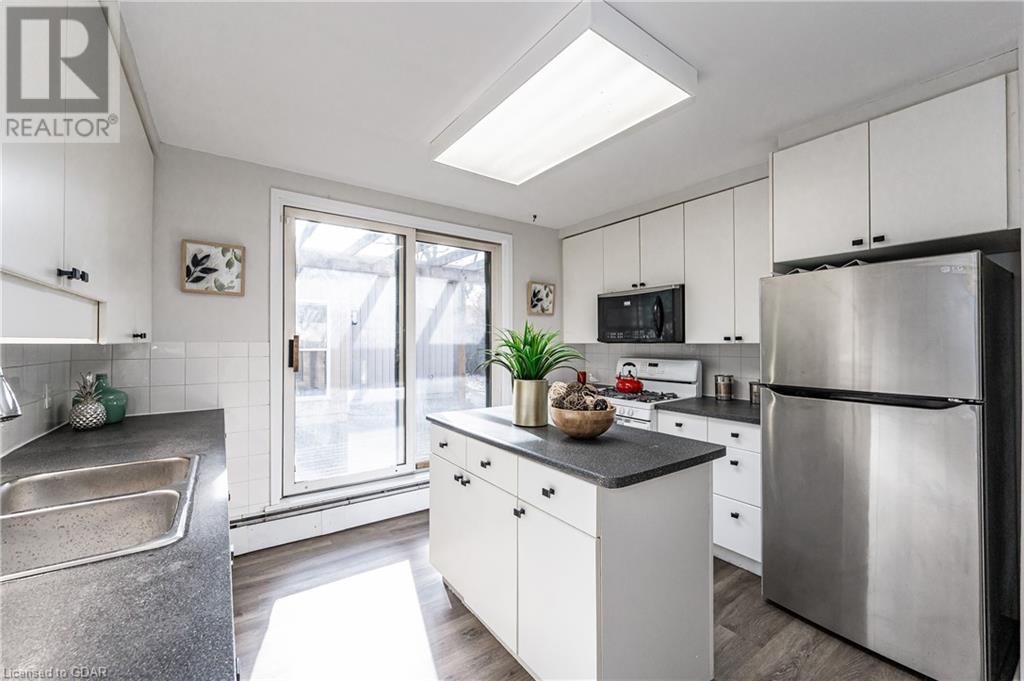 685 Frederick Street, Kitchener, Ontario  N2B 2B3 - Photo 13 - 40527973