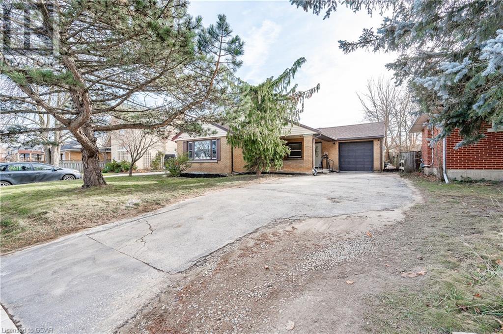 685 Frederick Street, Kitchener, Ontario  N2B 2B3 - Photo 3 - 40527973