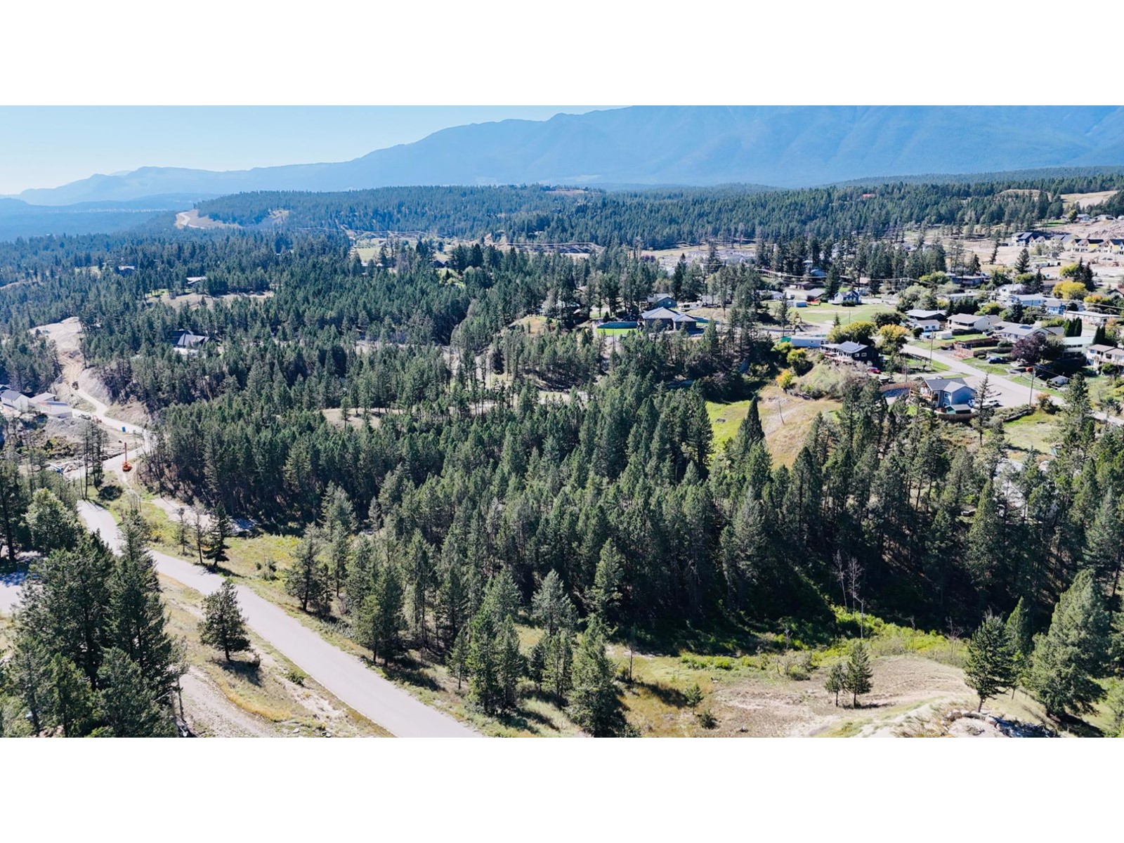 817 Kpokl Road, Invermere, British Columbia  V0A 1K0 - Photo 3 - 2474530