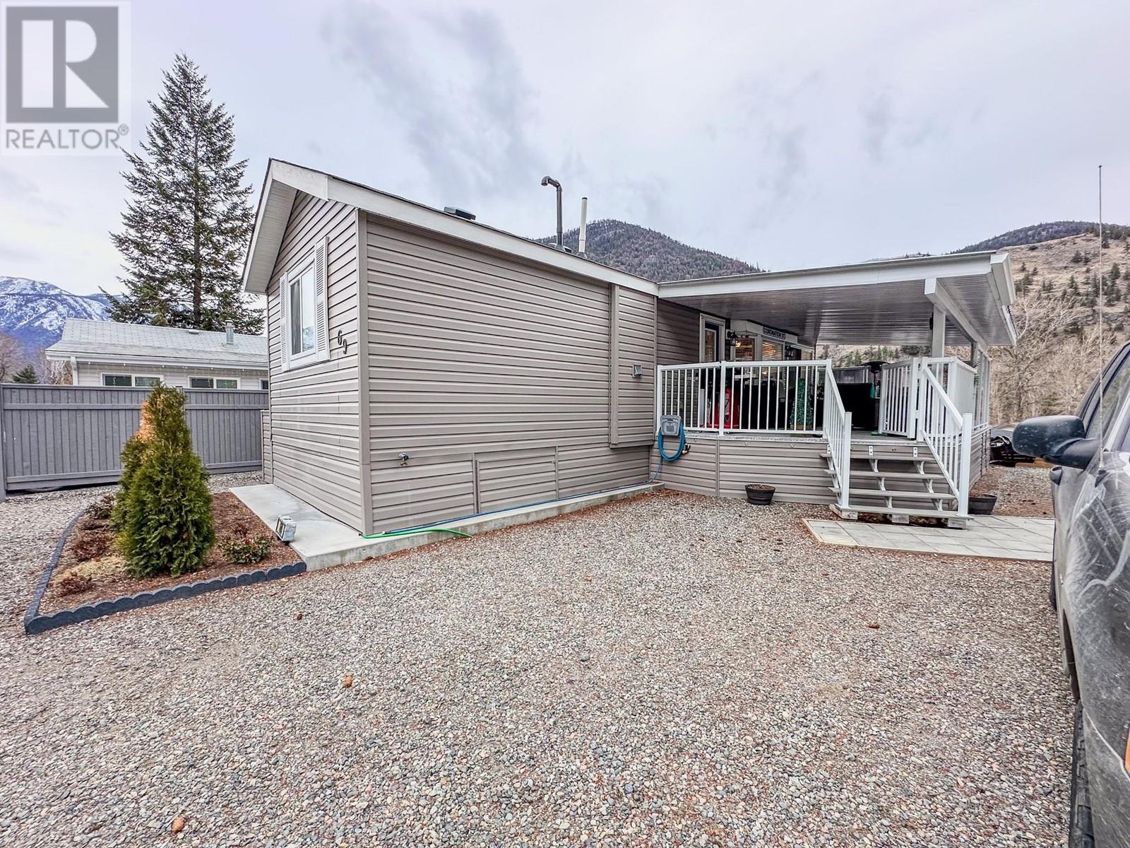 4354 Highway 3 Unit# 69, Keremeos, British Columbia  V0X 1N1 - Photo 3 - 10301786