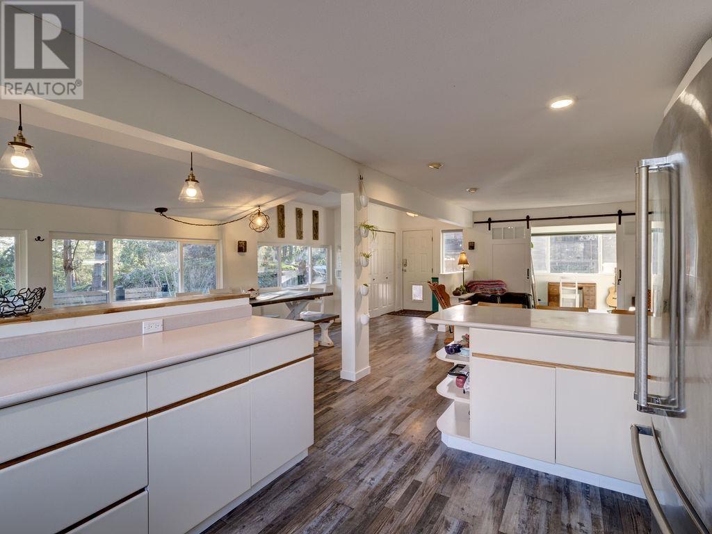 5032 Sherman Lane, Halfmoon Bay, British Columbia  V0N 1Y2 - Photo 21 - R2841156