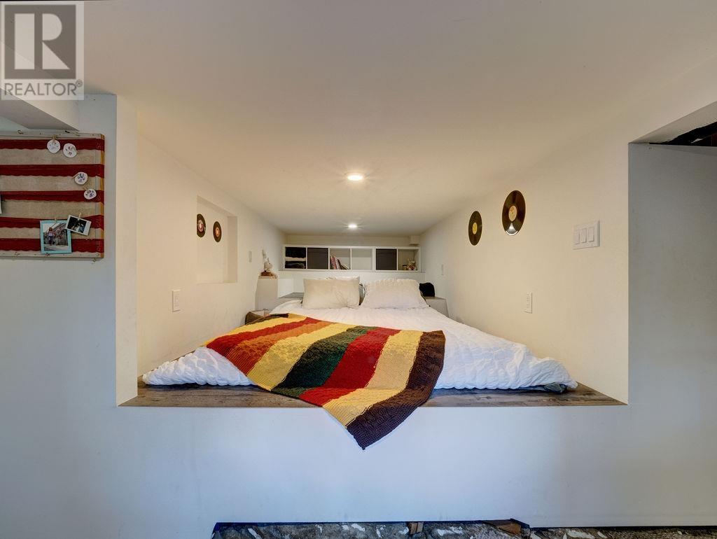 5032 Sherman Lane, Halfmoon Bay, British Columbia  V0N 1Y2 - Photo 38 - R2841156