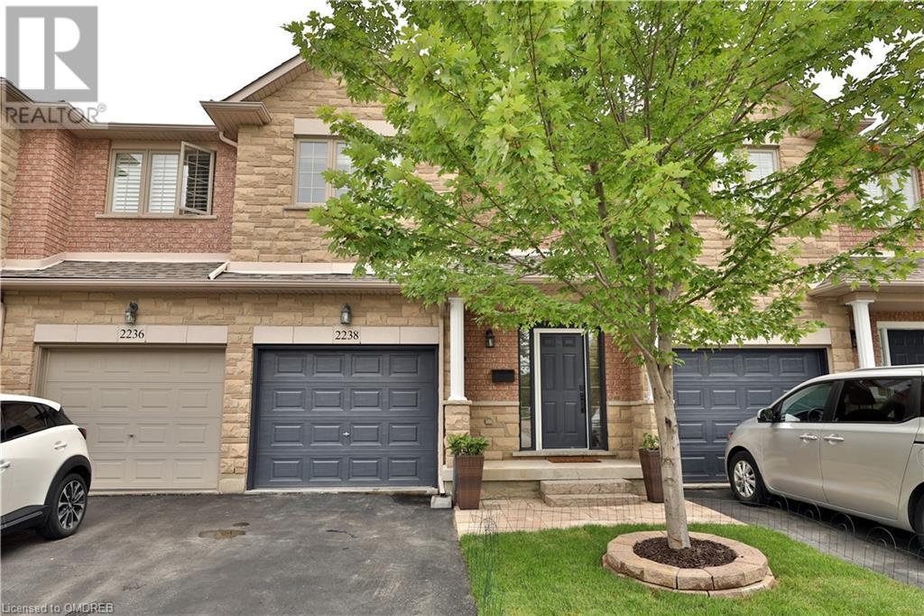 2238 Country Club Drive, Burlington, Ontario  L7M 5A8 - Photo 1 - 40528636